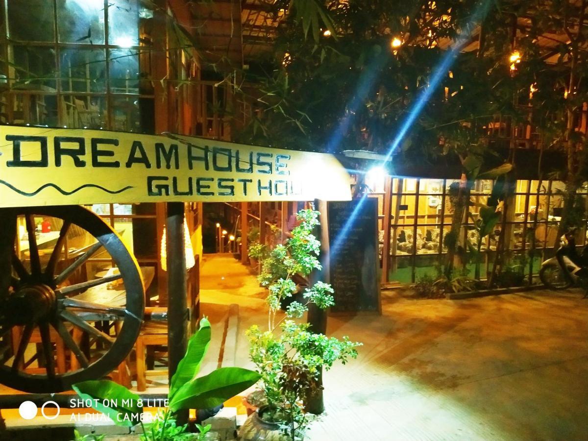 Dream House Guest House & Restaurant Ngwesaung Exteriör bild